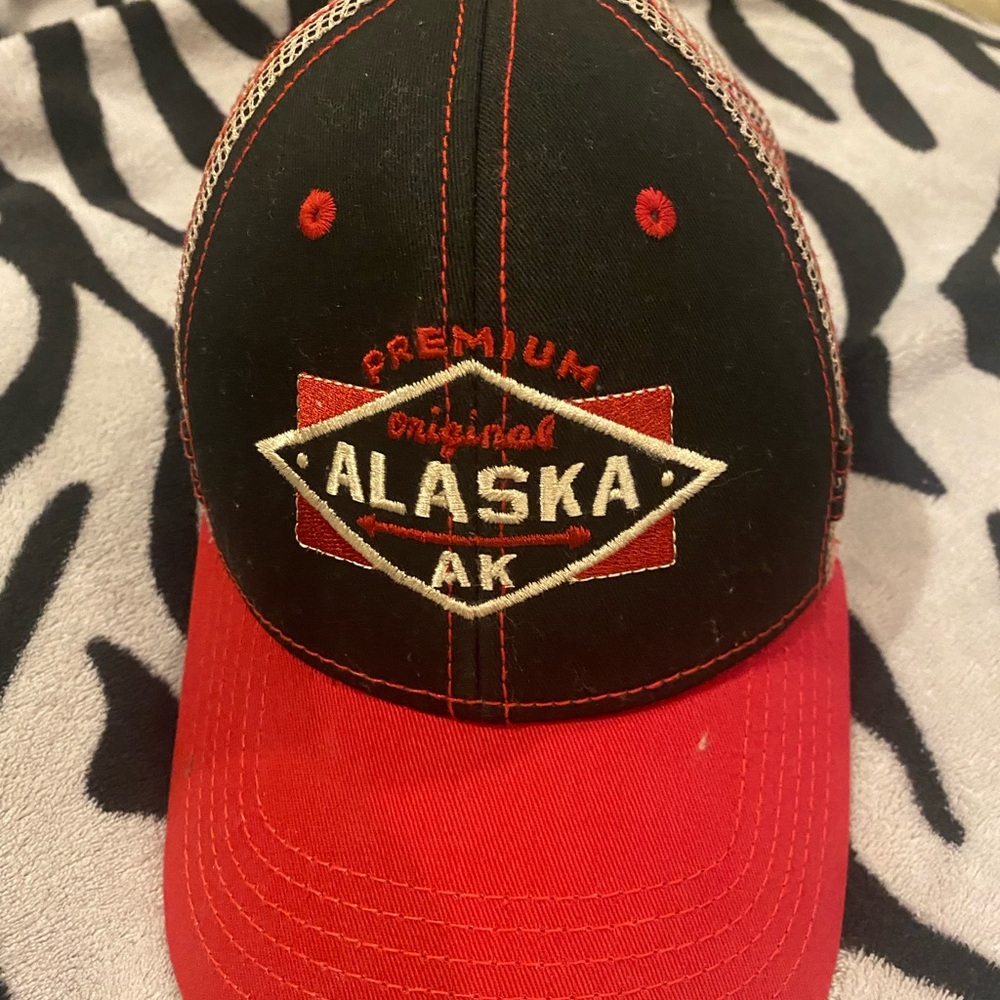 Alaska cap-Adjustable-Red/Black/Gray